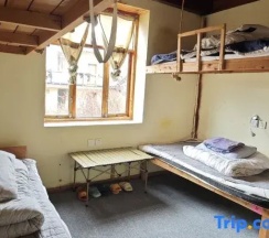 Кровать в общем номере (женский номер) в Up In The Air Youth Hostel