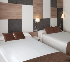 Трёхместный номер Standard в Hotel Cesar Augustus