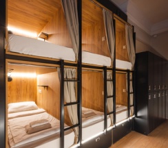 Общий 18-местный номер в Caps Hotel на Остоженке