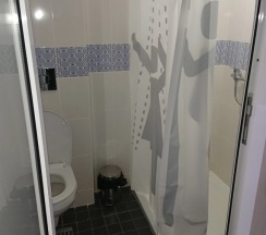 Апартаменты с 2 комнатами с балконом в Мотель 1864