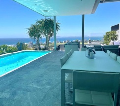 Вилла с видом на море в Upper Sea View