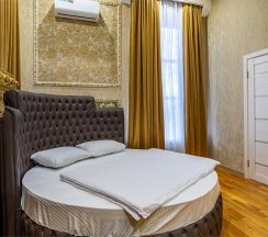 ДеЛюкс с круглой кроватью в Мартон Сказка