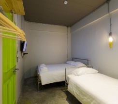 Трёхместный номер Standard в bloo Hostel