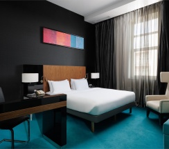 Семейный люкс с балконом и видом на береговую линию в Radisson Завидово