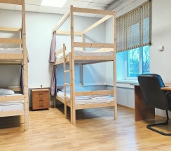 Шестиместная комната с 3 двухярусными кроватями в Аэроотель