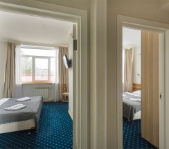 Семейный Стандарт 2-х комнатный в Александр Hotel