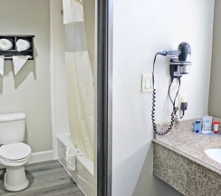 Четырёхместный номер Standard в Palacio Royale Inn Houston NW Beltway 8