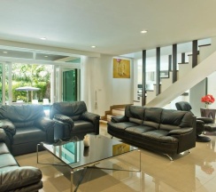 Вилла с 4 комнатами в Tropicana Pool Villa