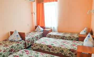 Кровать в 5-местном общем номере в Smart Hotel KDO Белгород