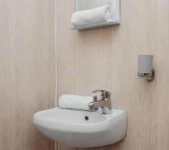 Номер семейный Standard с 2 комнатами с балконом и с красивым видом из окна в Green rent