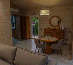 Четырёхместное шале с видом на горы в Тихая гавань