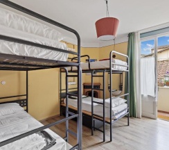 Кровать в общем номере (женский номер) в Ostello Bello Firenze