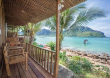 Номер Superior с балконом и seafront в Phi Phi Cozy Seafront Resort