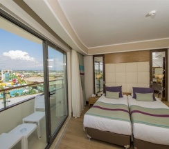 Номер Standard с балконом в Dream World Aqua Hotel - All Inclusive