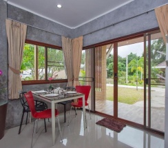 Бунгало с 2 комнатами в Maikhao Home Garden Bungalow