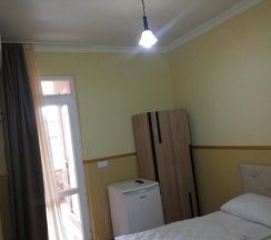 Четырёхместный номер Superior с балконом в Grand Guest House Kvariati
