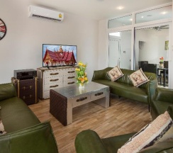 Вилла с 6 комнатами с балконом в Tropicana Pool Villa