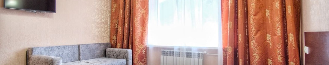 (2 этаж) Улучшенный двухместный номер стандарт с 1 кроватью и дополнительной кроватью в Кавказ