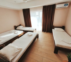 5ти местная студия с мини-кухней и видом на море  в Благовещенка