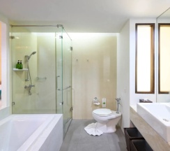 Двухместный номер семейный с видом на море 2 отдельные кровати в Karon Phunaka Resort