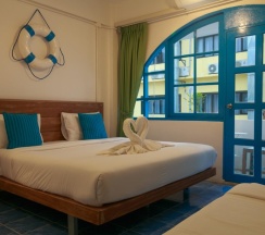 Кровать в общем номере в Frog House Bed & Breakfast