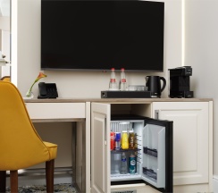 Делюкс с французским балконом в Петровка 26