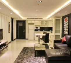 Двухместный люкс Deluxe c 1 комнатой двуспальная кровать в Nova Suites Pattaya by Compass Hospitality