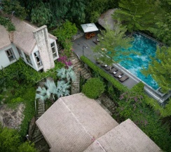 Двухместный номер Tropical (2 отдельные кровати) в M Village Phu Quoc