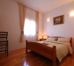 Апартаменты c 1 комнатой с балконом и с видом на море в Apartmani Nica