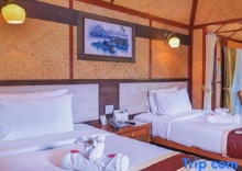 Коттедж Deluxe с красивым видом из окна в Sunset Village Beach Resort