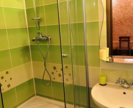 Номер эконом с 2 односпальными кроватями в Гризли