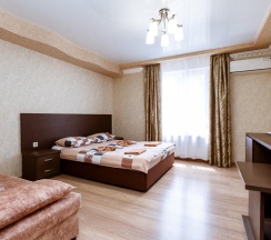 Комната полулюкс семейная в Лоза