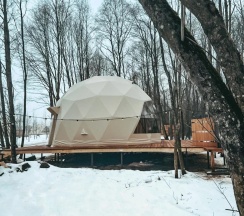 Геокупол Стоунхедж в Вазуза Лав