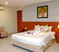 Двухместный номер Deluxe двуспальная кровать в Nam Hung Hotel