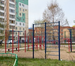 Апартаменты c 1 комнатой с балконом в Квартира Уютная просторная недорогая квартира