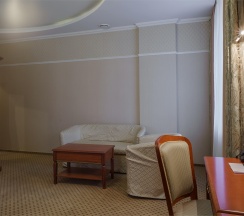 JUNIOR SUITE в Дегас