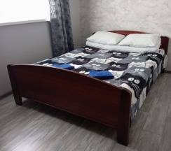 Стандартный номер с двуспальной и 1 односпальной кроватью в Наше место