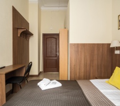 Двухместный номер с собственной ванной комнатой (дабл или твин) в Алиса