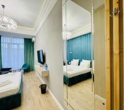 Номер Comfort с балконом в Parallel