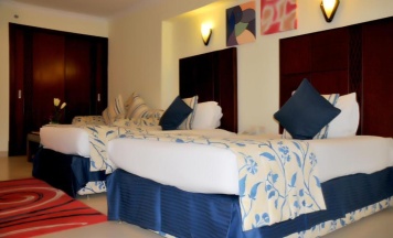 Трёхместный номер с видом на бассейн в Sea Beach Aqua Park Resort