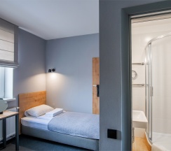 2-местный номер с собственной ванной комнатой в Friday center