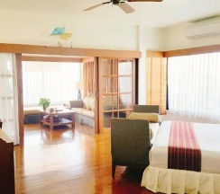 Двухместный люкс Cliff Beach c 1 комнатой двуспальная кровать в Birds and Bees Resort