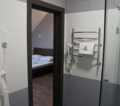 3-местный номер комфорт с 3 односпальными кроватями в B&B hotel