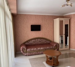 Четырёхместный номер Superior с балконом в Maryslav