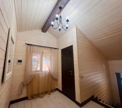 Шестиместное шале с балконом в Moon House
