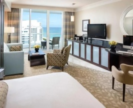 Четырёхместный полулюкс Sorrento oceanfront в Fontainebleau Miami Beach