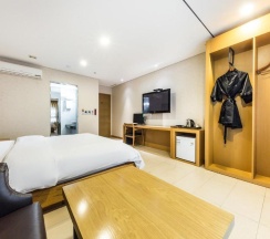 Двухместный номер Deluxe двуспальная кровать в F HOTEL Yeongdeungpo