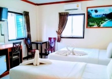 Трёхместный номер Deluxe в Golden Bee PhiPhi Hostel