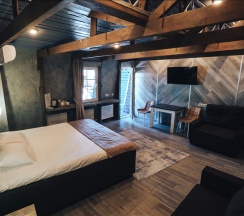 Комфорт + с балконом в City creek