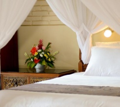 Четырёхместное бунгало в Hidden Paradise Cottages